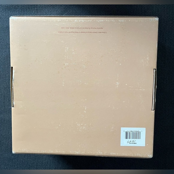 Disney Pocahontas with Grandmother Willow 3D Decorative Plate - Picture 6 of 9